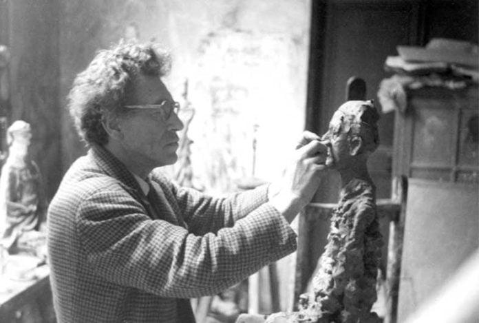 Giacometti dans son atelier